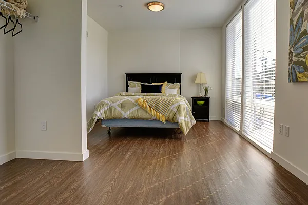 Greenwood Place Apartments — Photo 33