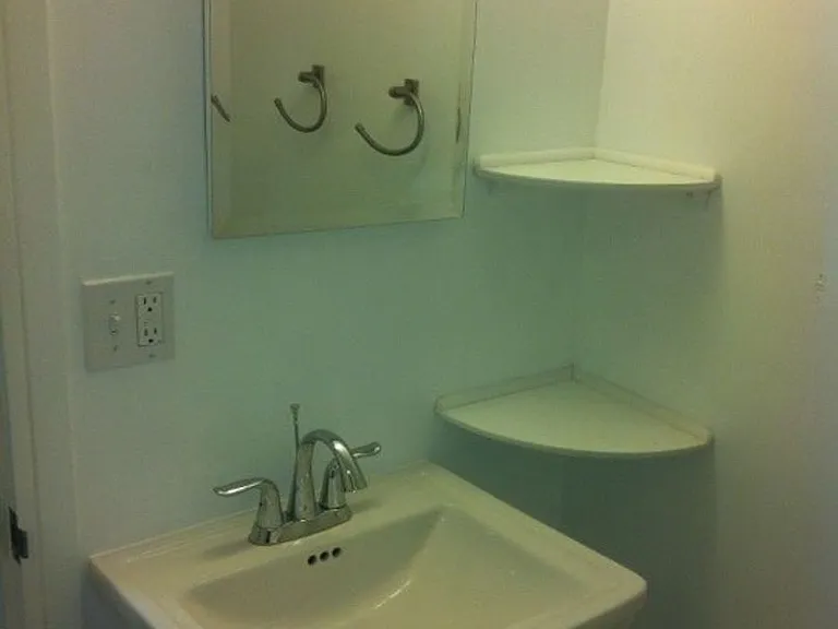 2050 Nuuanu Avenue Ewa #209 — Photo 8