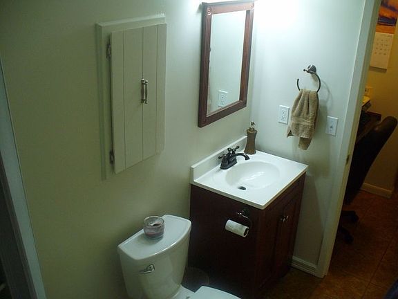 Half Bath/Laundry Room