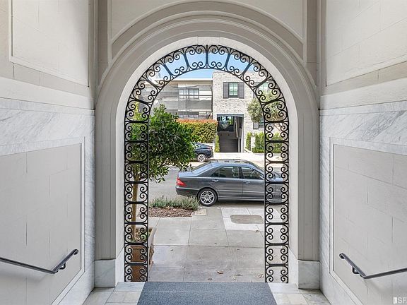 2nd image of 3555 Jackson St APT 4