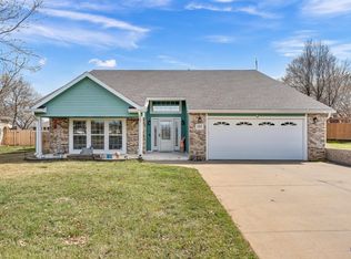 2412 SE Bennett Dr, Tecumseh, KS 66542