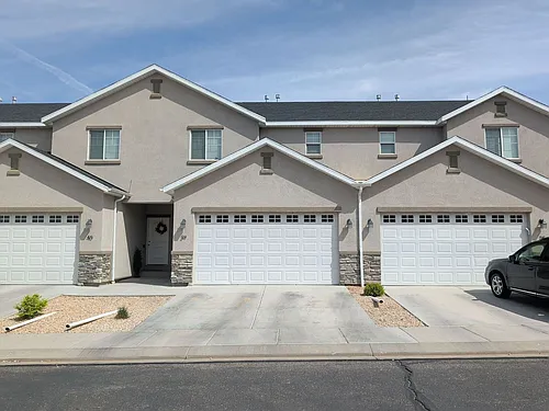 173 E Fiddlers Canyon Rd Photo 1