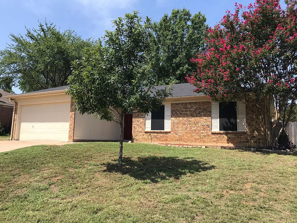 1st image of 5802 Willow Branch Dr