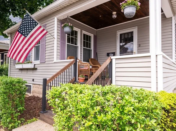 8 Highland St, Peabody, MA 01960