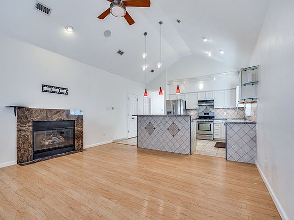 5th image of 7833 Hardwick Ct