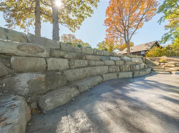 Edgewater Blvd, Vermilion, OH 44089