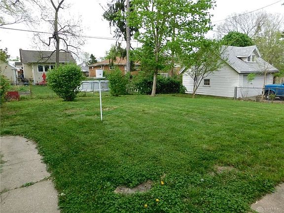 4th image of 1821-1821 E Siebenthaler Ave
