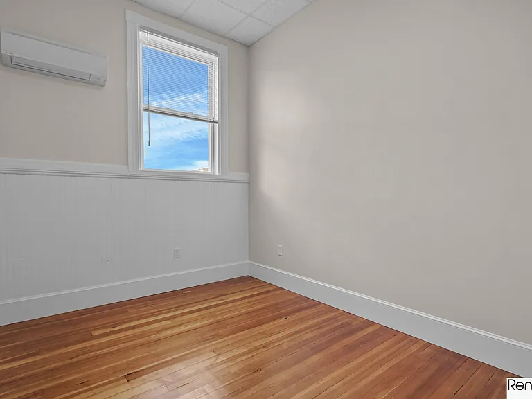 75 County Street 5 — Photo 9
