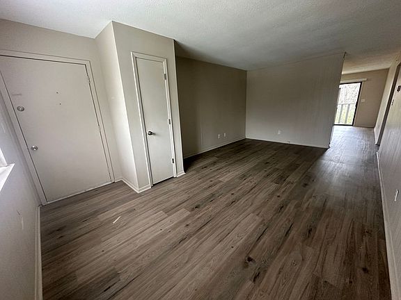 5th image of 303 W Young Ave #31