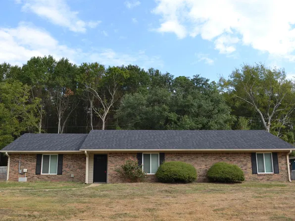 109 Woodland Trl, Gladewater, TX 75647