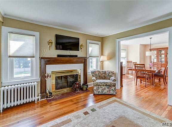 4th image of 178 Anstice St
