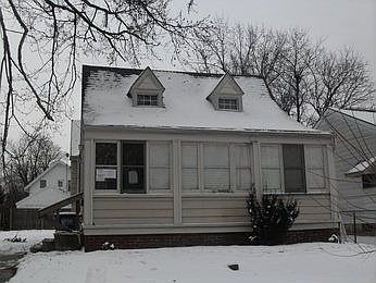 1st image of 123 W Foulkes St