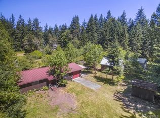 211 Strawberry Ln, Nordland, WA 98358