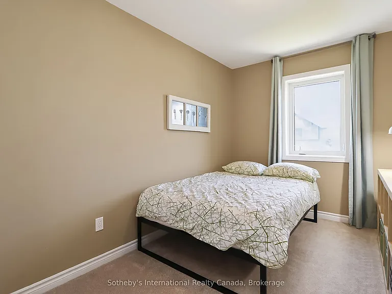 49 Silver Glen Blvd — Photo 23