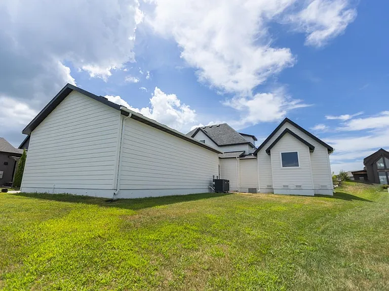 970 E Valley Trail Dr — Photo 34