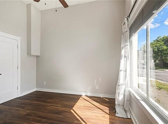 4th image of 8438 Hickory St