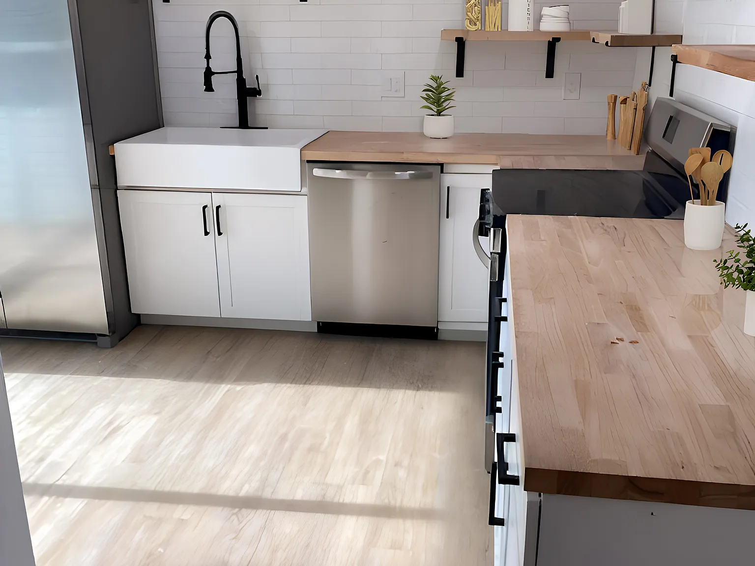 4 bed, 2.0 bath, 1582 sqft, $866 — Photo 4