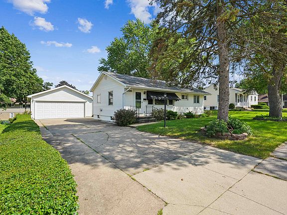 2nd image of 2030 Deborah Dr