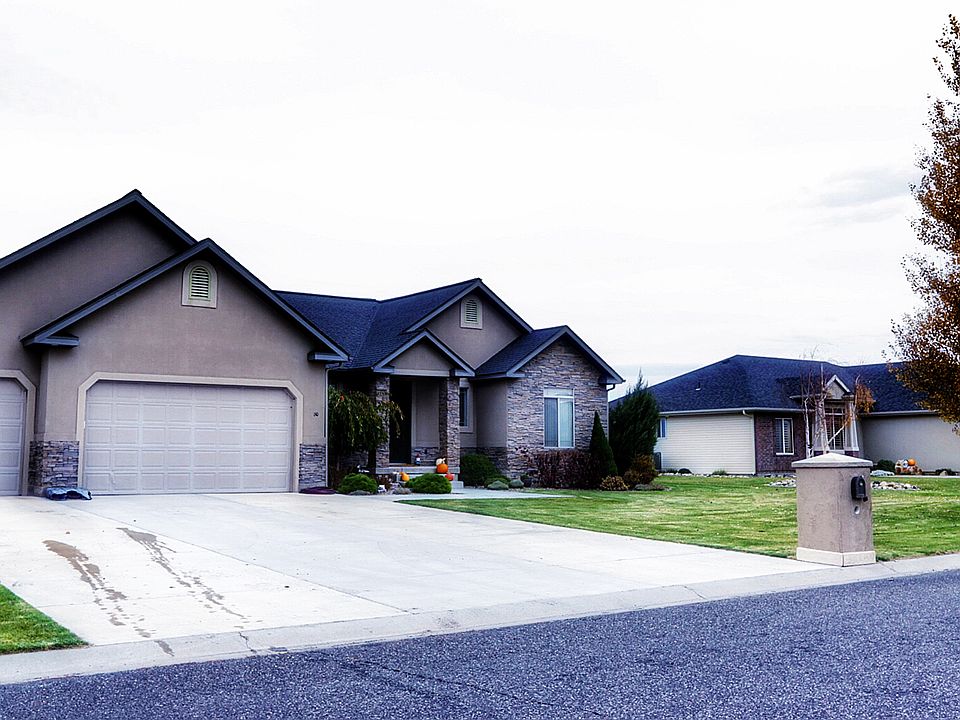 2nd image of 80 Pelican Dr