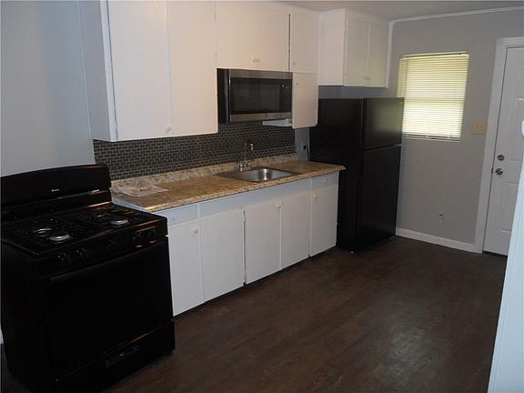 4th image of 2222 NW 23rd St