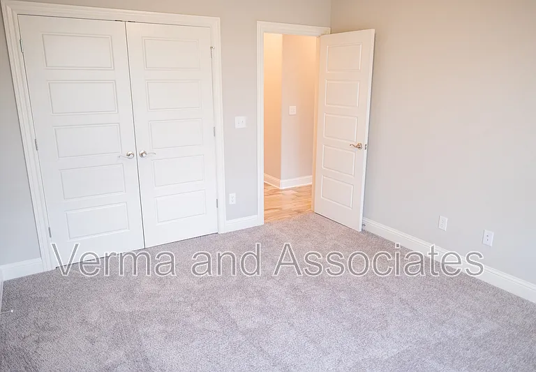 940 Skyline Loop — Photo 15