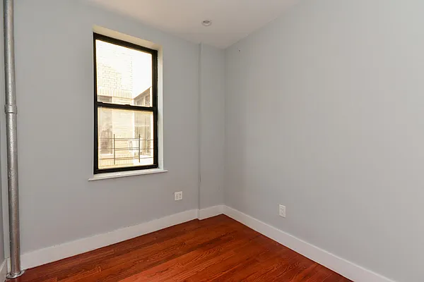 Rented by Clove Realty LLC | media 20