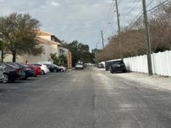 Exterior Neighborhood (street photo)