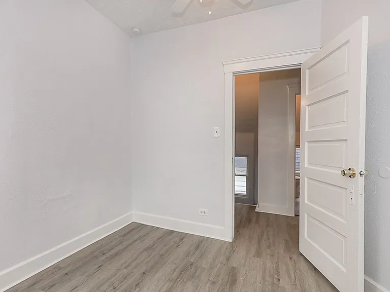 2307 Garden Ave — Photo 8