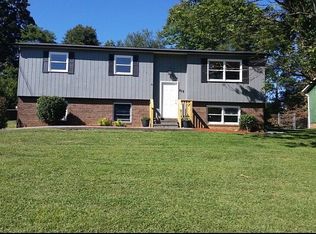 513 Old Gray Station Rd, Johnson City, TN 37615