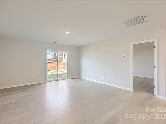 2nd image of 167 Smokey Way