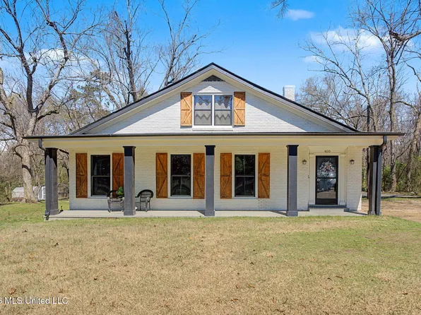 400 Salem Ave, Holly Springs, MS 38635
