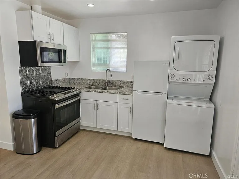 21931 Ybarra Rd — Photo 3