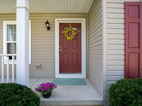 2nd image of 4144 King Bird Ln