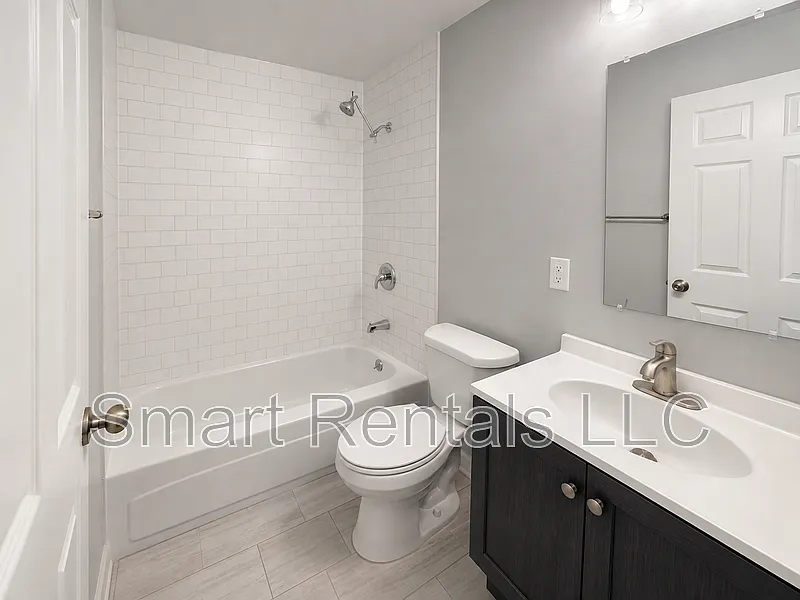 1 bed, 1.0 bath, 649 sqft, $1,100 — Photo 3