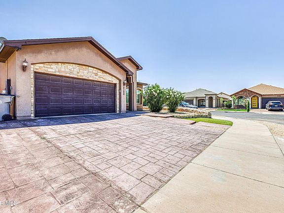 2nd image of 2100 Robert Drennan Pl