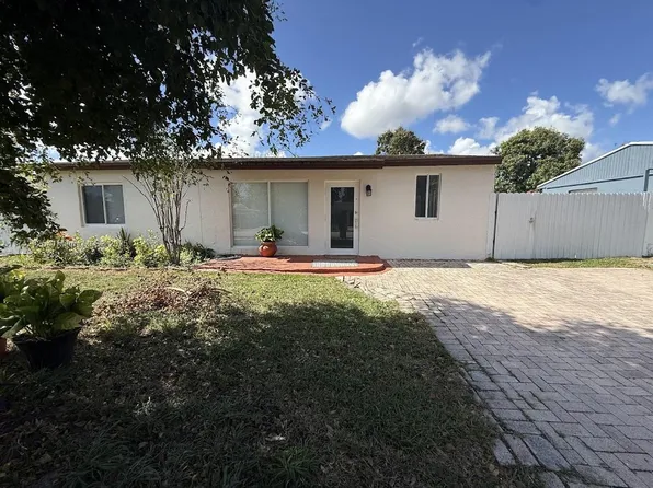 2271 SW 42nd Way, Fort Lauderdale, FL 33317