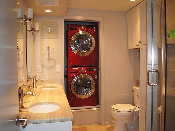 4th image of 6221 50th Ave NE #A