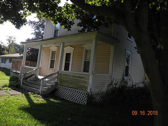 4th image of 413 Elm St