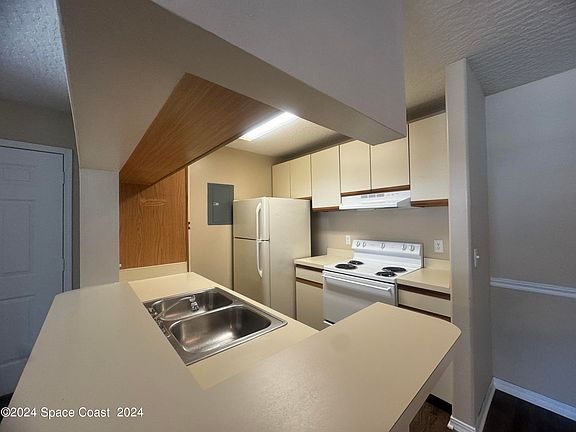 5th image of 7667 N Wickham Rd APT 207