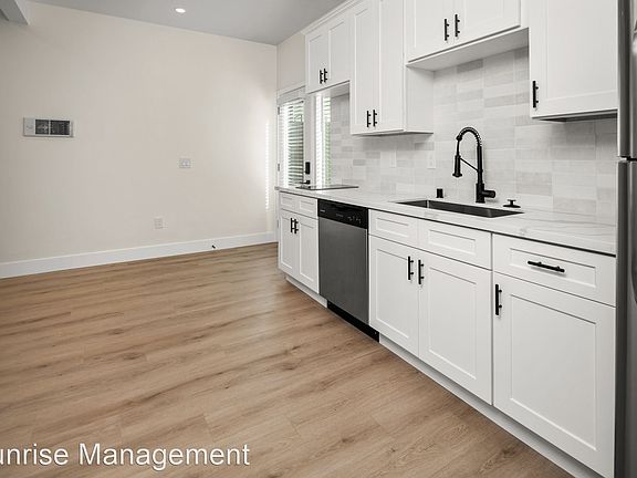 4th image of 4421 48th St #8