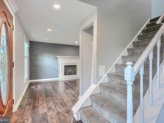 4th image of 22 Heathrow Manor Ct