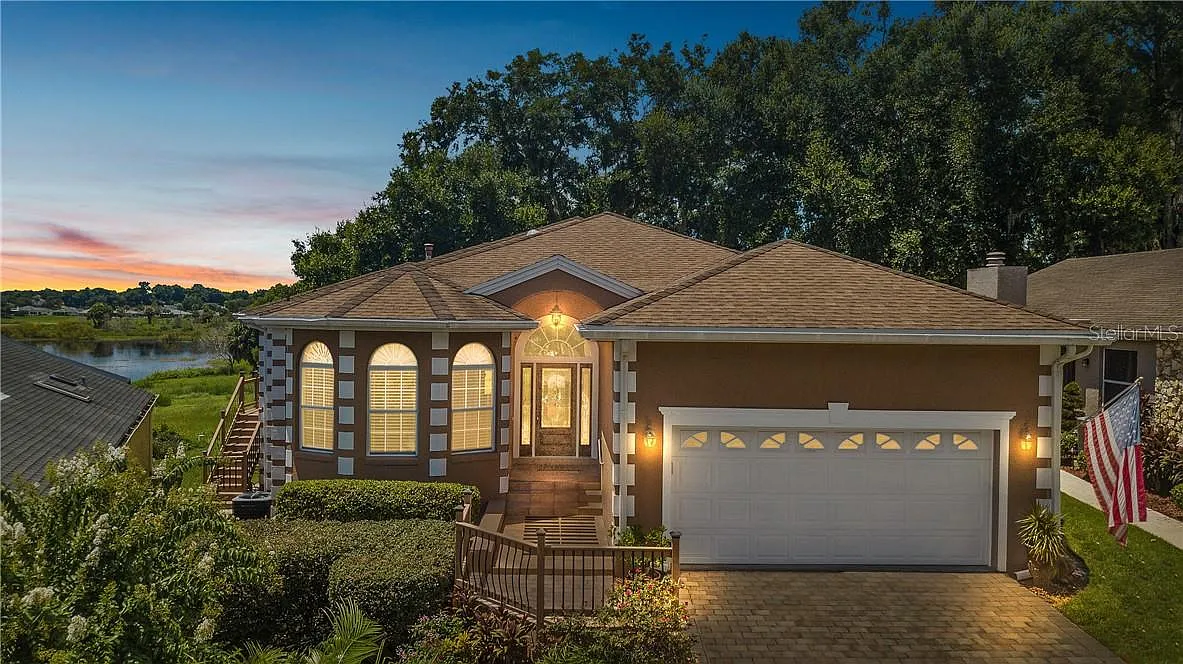 1120 Linkside Ct — Photo 2