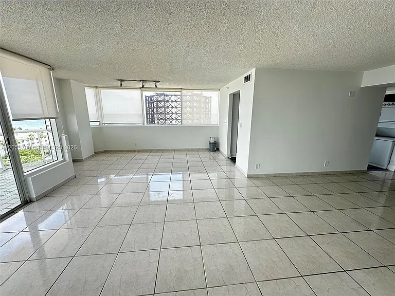 3411 Indian Creek Dr #1101 — Photo 9