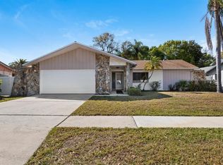 9426 Laura Anne Dr, Seminole, FL 33776