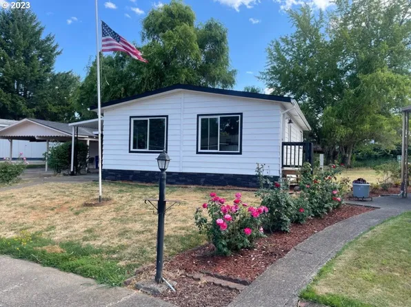 570 N 10th Ave Unit 85, Cornelius, OR 97113