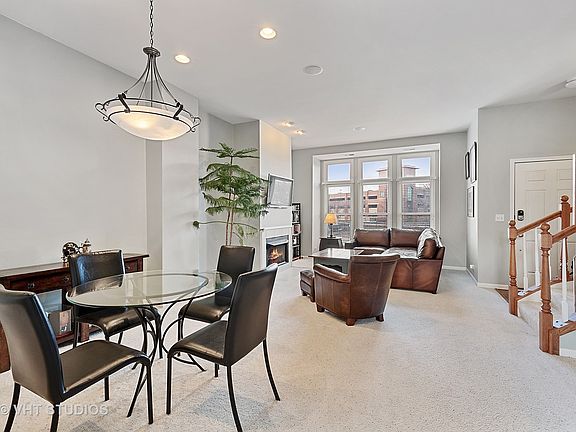 3rd image of 221 W Wood St #221