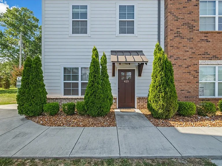 422 Grady Way — Photo 12