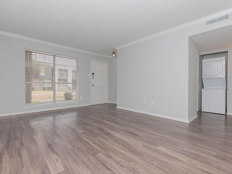 Galleria Flats Apartments — Photo 7
