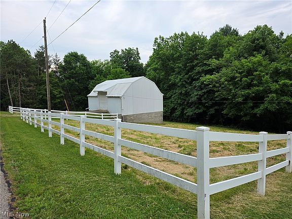5th image of 5731 Sharps Ridge Rd