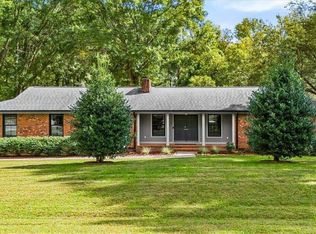 3401 Brookfield Dr, Greensboro, NC 27410